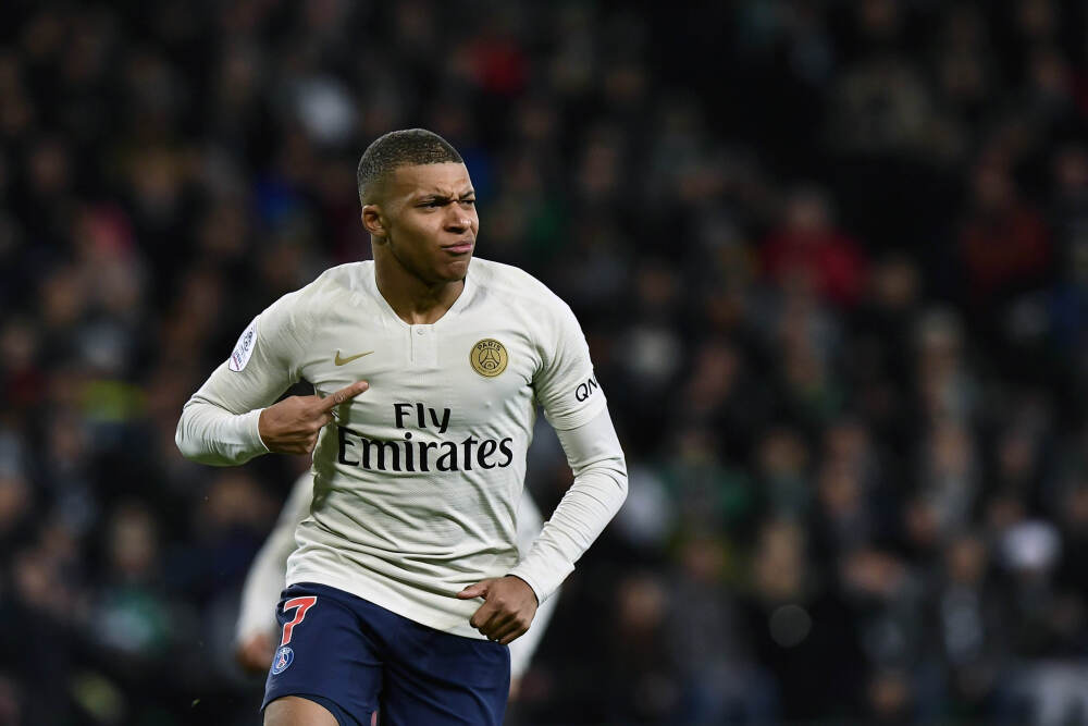 一批炮制谣言、非法荐股账号被处置！